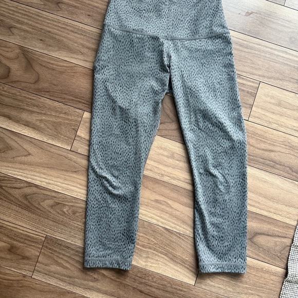 Lululemon Wunder Under Pant *Full-On Luon (Roll Down) | Dottie Dash Slate Black - Picture 4 of 6